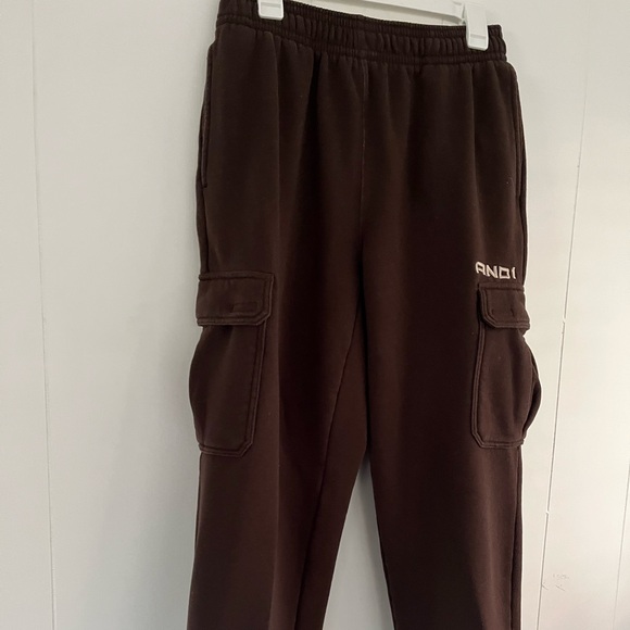 And1 Cargo Sweatpants Brown Logo Pockets Elastic Drawstring Size Medium - Picture 4 of 12